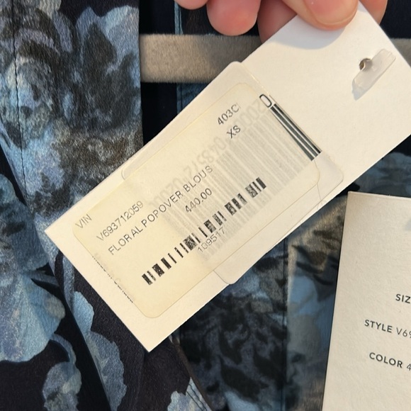 Vince Tapestry Floral Silk Popover Top Blue Black - Picture 7 of 13